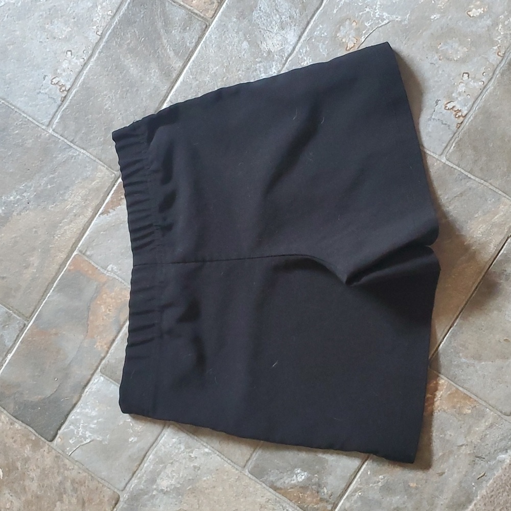 The "Swifty" BLACK skort✨️ - Picture 4 of 4